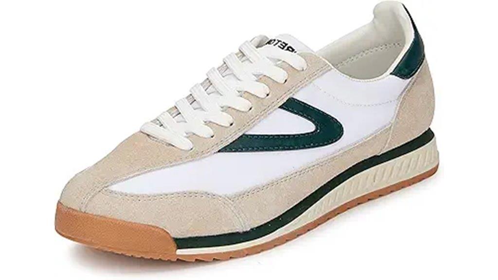 casual lace up sneakers