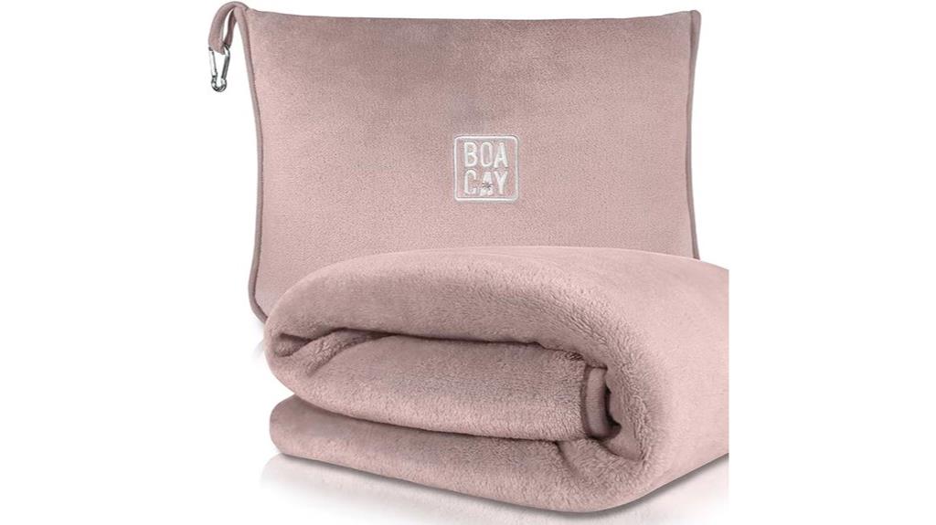 travel blanket with clips